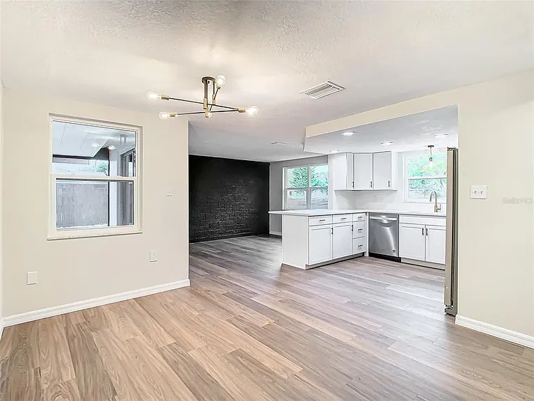 7414 Rockwood Dr — Photo 21