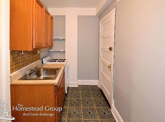 2nd image of 4602 N Beacon St APT 2B