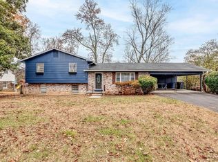 1016 W Park Dr, Knoxville, TN 37909