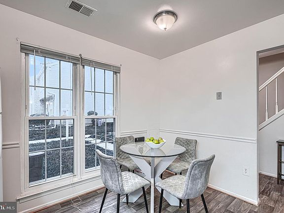 5th image of 2266 Prince Of Wales Ct