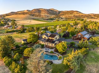 4050 Royal Crest Rd, Medford, OR 97504