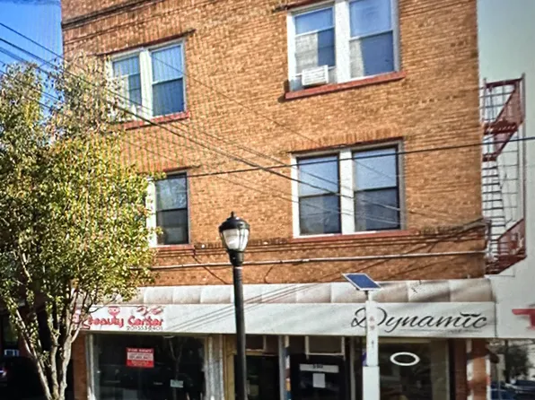 500 New York Avenue image 1 of 7