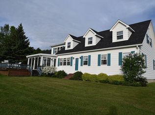 54 Tranquility Ln, Newport, VT 05855