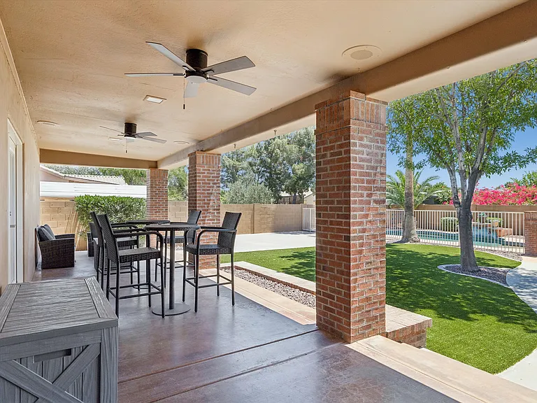 9023 W Patrick Ln — Photo 39