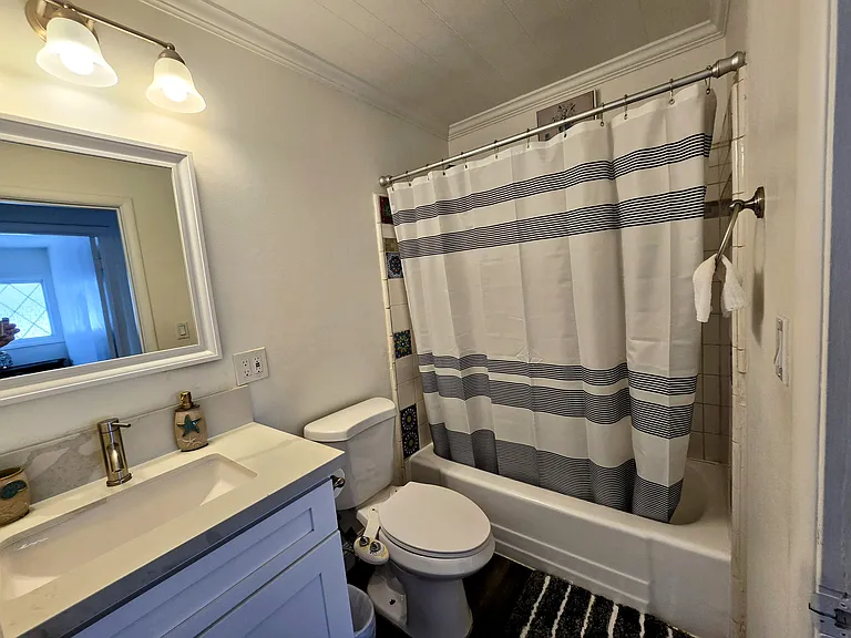 2548 E Wilson Ave — Photo 78