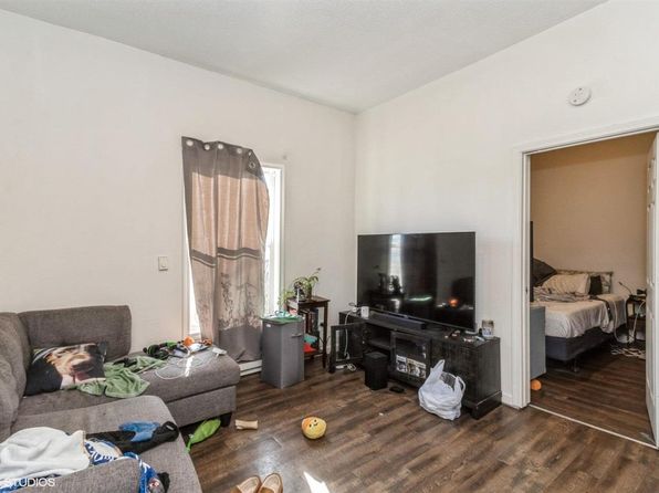 cedar-rapids-iowa-446232666 picture