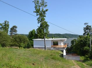 1052 Harbor View Ln, Waverly, TN 37185