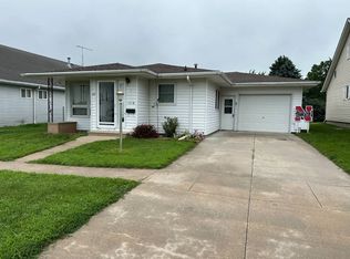 120 E Bazile St, Bloomfield, NE 68718