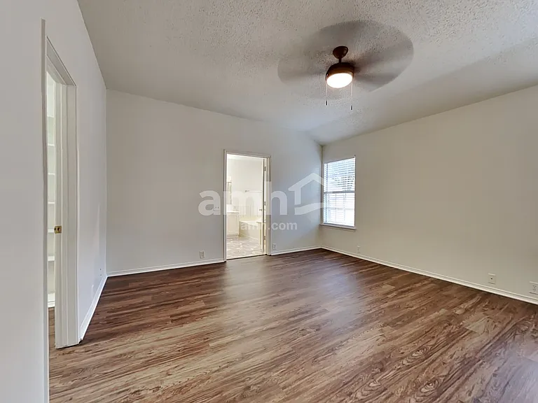 8520 Auburn Dr — Photo 10