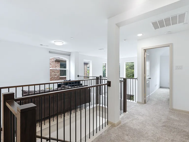 1004 Mikaela Dr — Photo 8