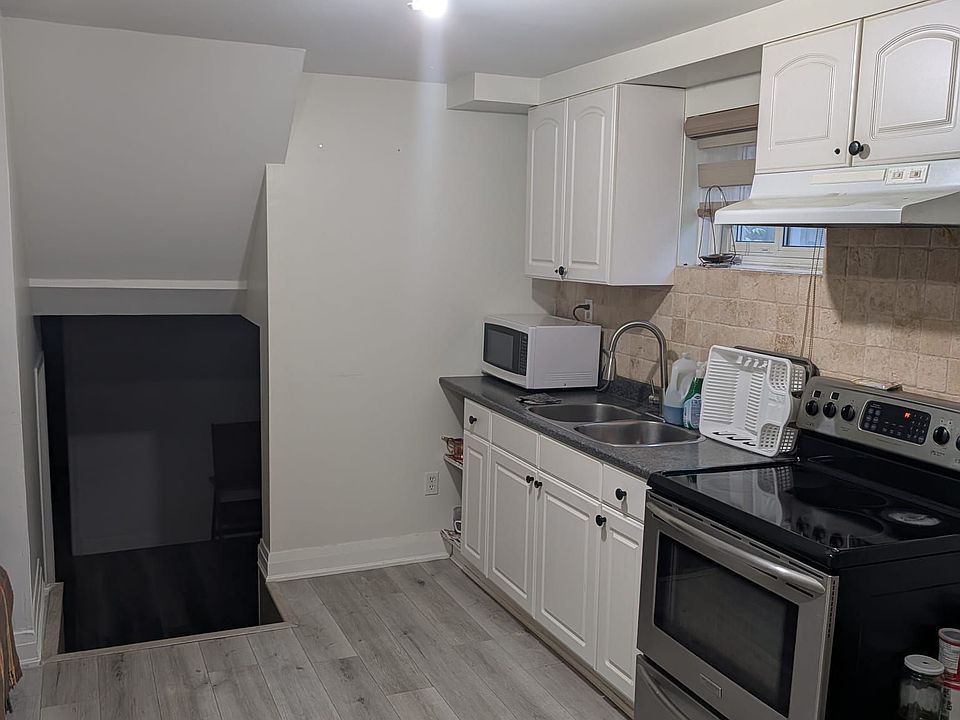1st image of 6393 Chaumont Cres