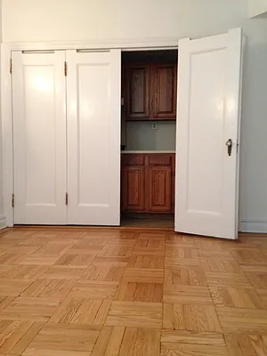 Rented by Rolling Stone Realty LLC | media 19