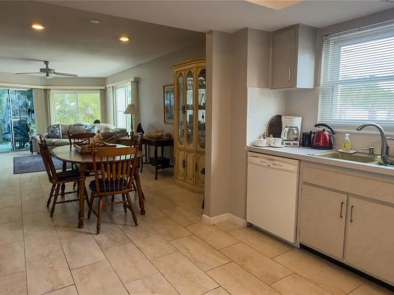 1900 Benjamin Franklin Dr #201BER — Photo 5