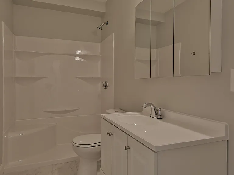 1059 Saratoga St #2 — Photo 4