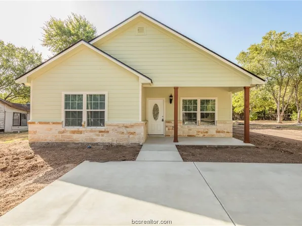 530 Knox St, Navasota, TX 77868