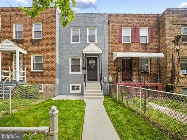 5623 Eads St NE, Washington, DC 20019