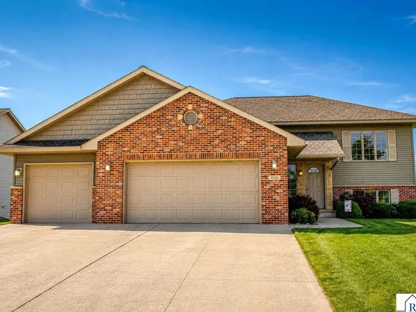 1324 Augusta Dr, Mankato, MN 56001