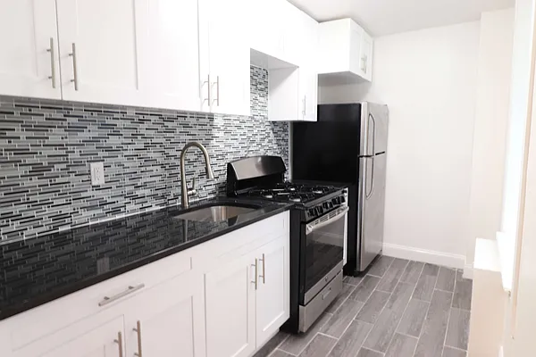 Rented by Bruma Realty LLC | media 17