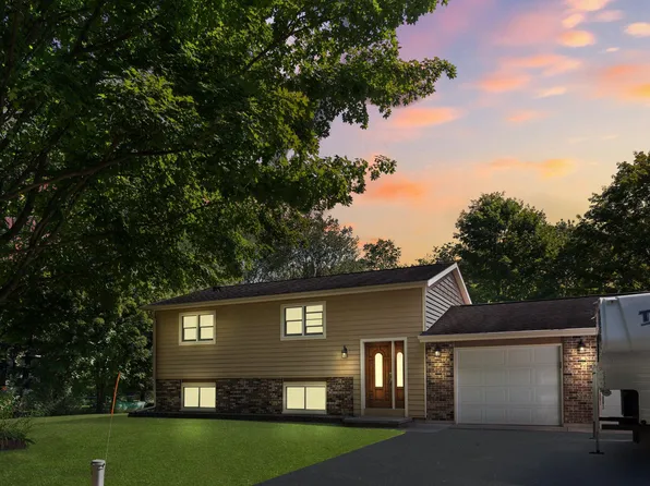 8917 Lake Ann Rd, Lake Ann, MI 49650