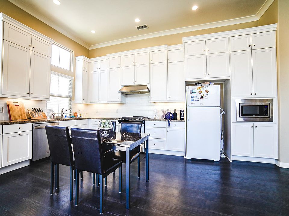 Spacious kitchen
