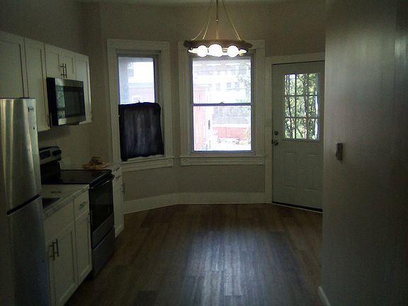 2nd image of 325 Cedar Ave #1