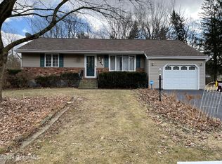 1031 Gates Dr, Schenectady, NY 12306