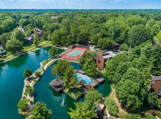 568 Woodlake Dr, Westerville, OH 43081