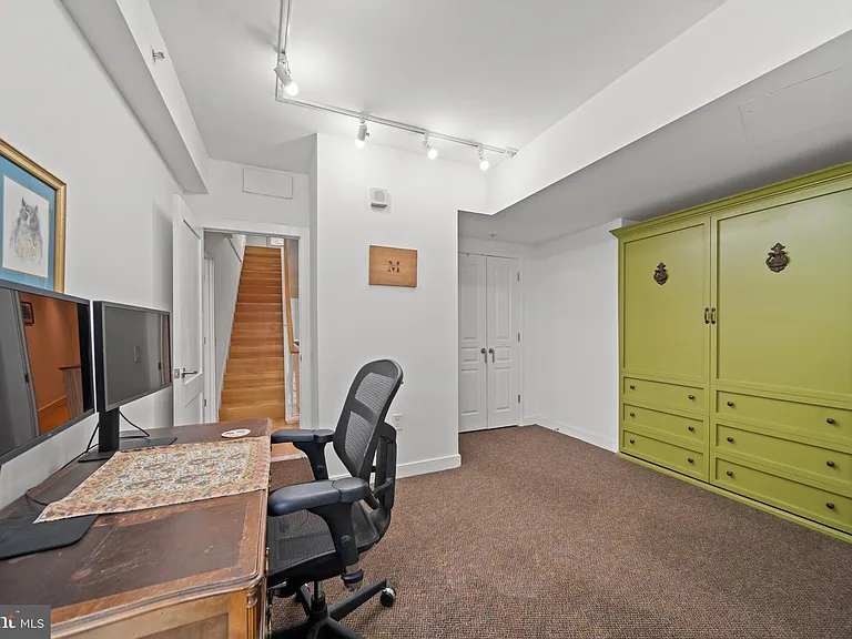 631 D St NW #1139 — Photo 32