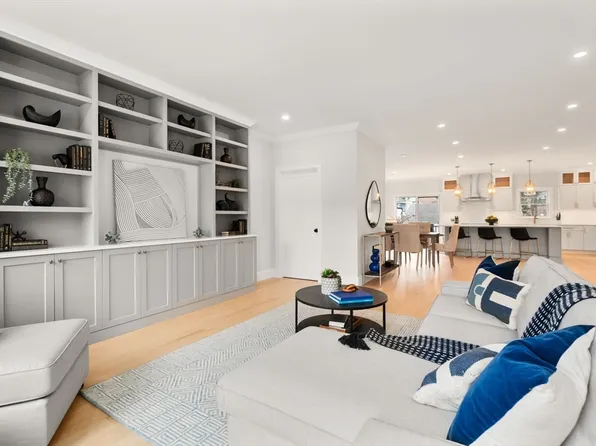 273 Edenfield Ave, Watertown, MA 02472