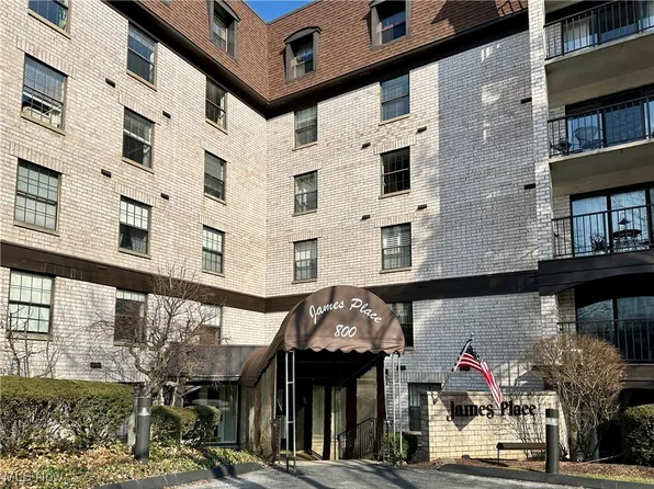 800 Brick Mill Run APT 204, Westlake, OH 44145