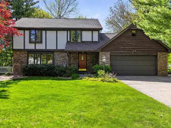 5507 Whitehall St, Midland, MI 48642