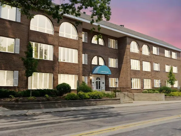 5100 France Ave S APT 105, Edina, MN 55410