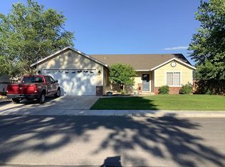 200 Purple Sage Dr, Yerington, NV