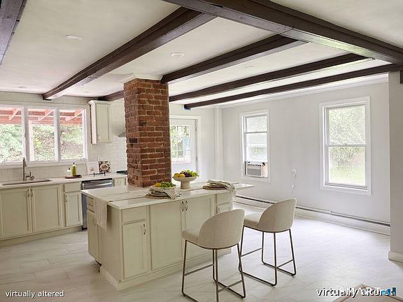 5th image of 89 Hickory Street