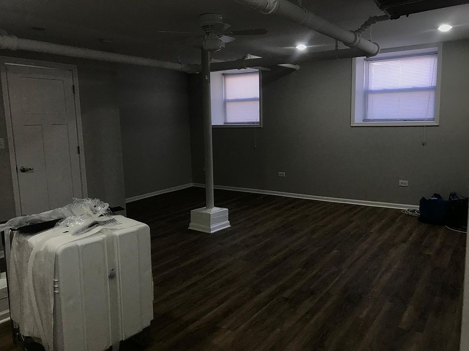 1st image of 525 W Fullerton Pkwy #Grd
