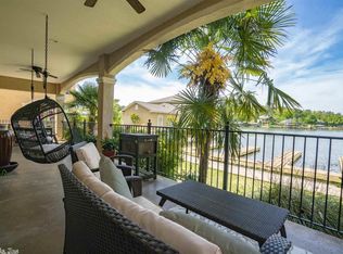 225 Farrs Landing Rd, Hot Springs, AR 71913