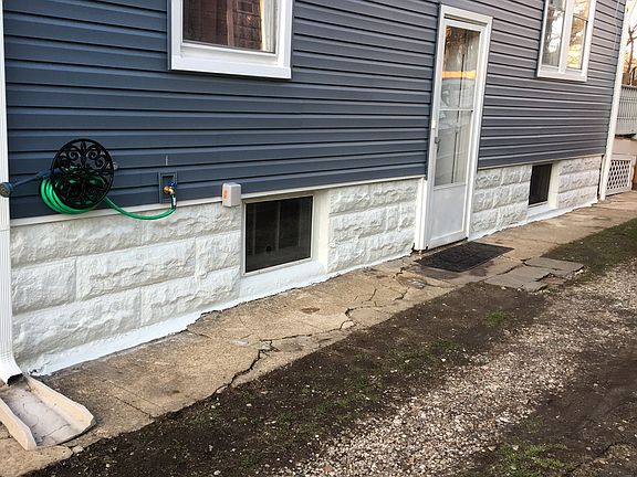 2nd image of 1331 Beach Ave