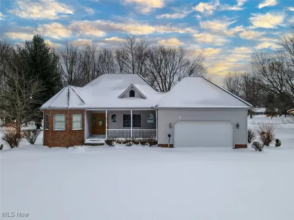 814 Grove St, Conneaut, OH 44030