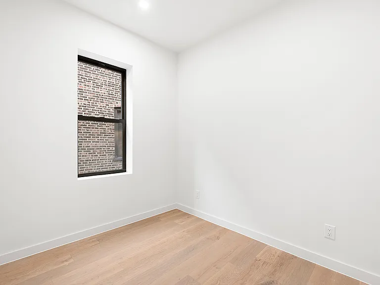 48-50 41st St #3A — Photo 5