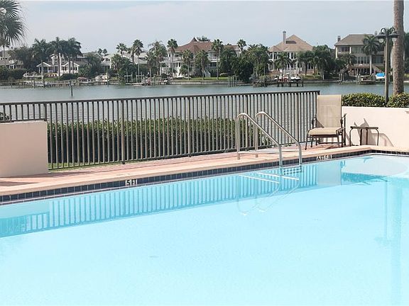 5th image of 8 Belleview Blvd APT 101