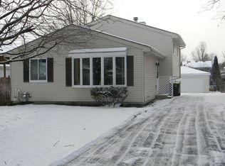 0s008 Cottonwooddr, Wheaton, IL 60187
