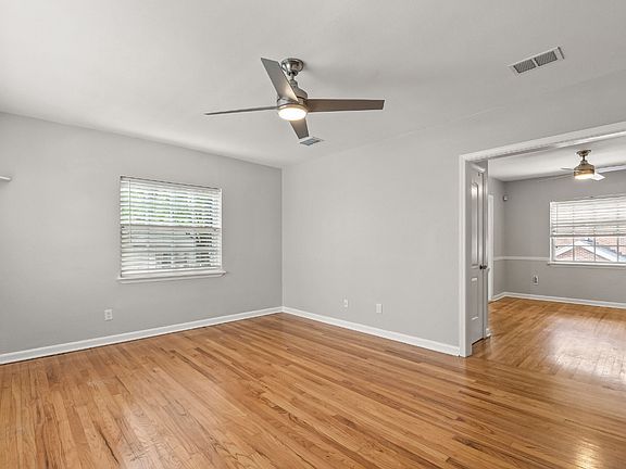 4th image of 1838 Cherry St