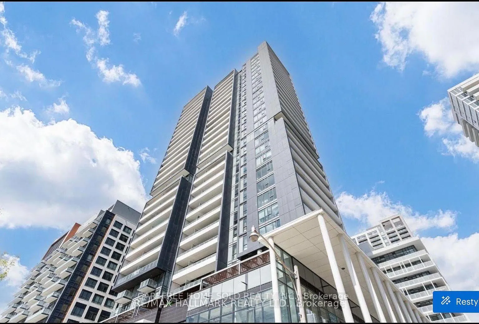 Du East. Boutique Condos by Daniels — Photo 1