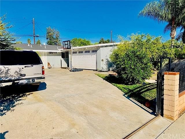 1st image of 2525 Cathy Ave