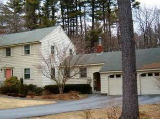 5 Daniels Dr, Bedford, MA 01730