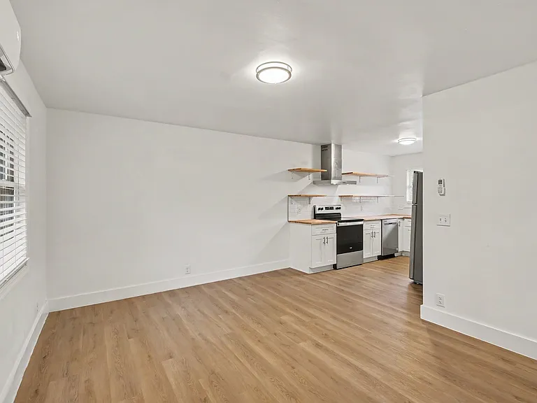 627 Shelby Ave #3 — Photo 12