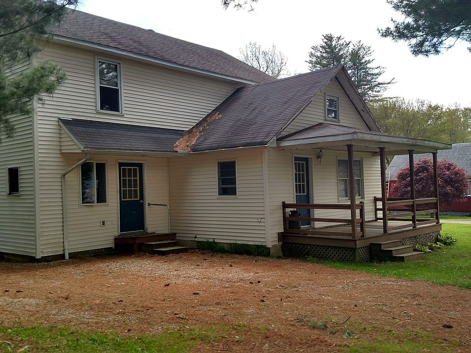 front with driveway