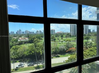 3375 N Country Club Dr APT 806, Aventura, FL 33180