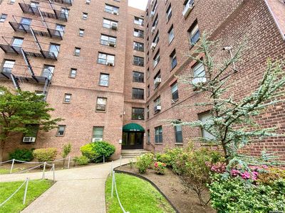 52-60 65th Place #4A, Queens, NY, 11378