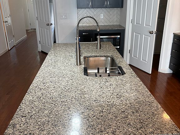 5th image of 38 Stacey Way